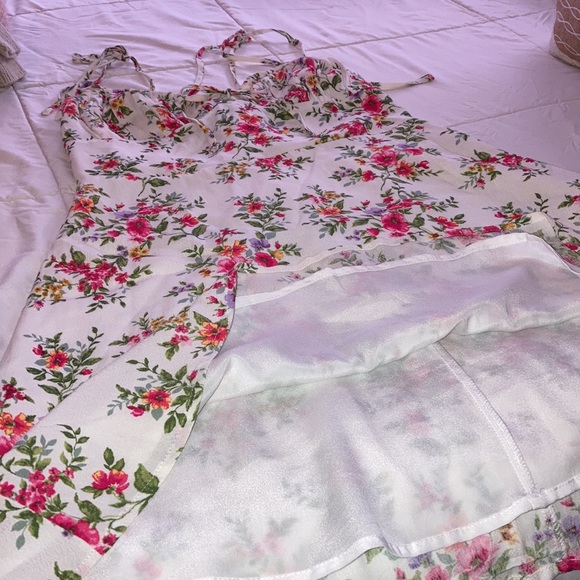 Forever 21 lined floral dress Large shoulder tie and adjustable tie corset bust - Picture 3 of 7